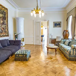Historical Center Art With Hot-tub, Terrace And Garden Villa