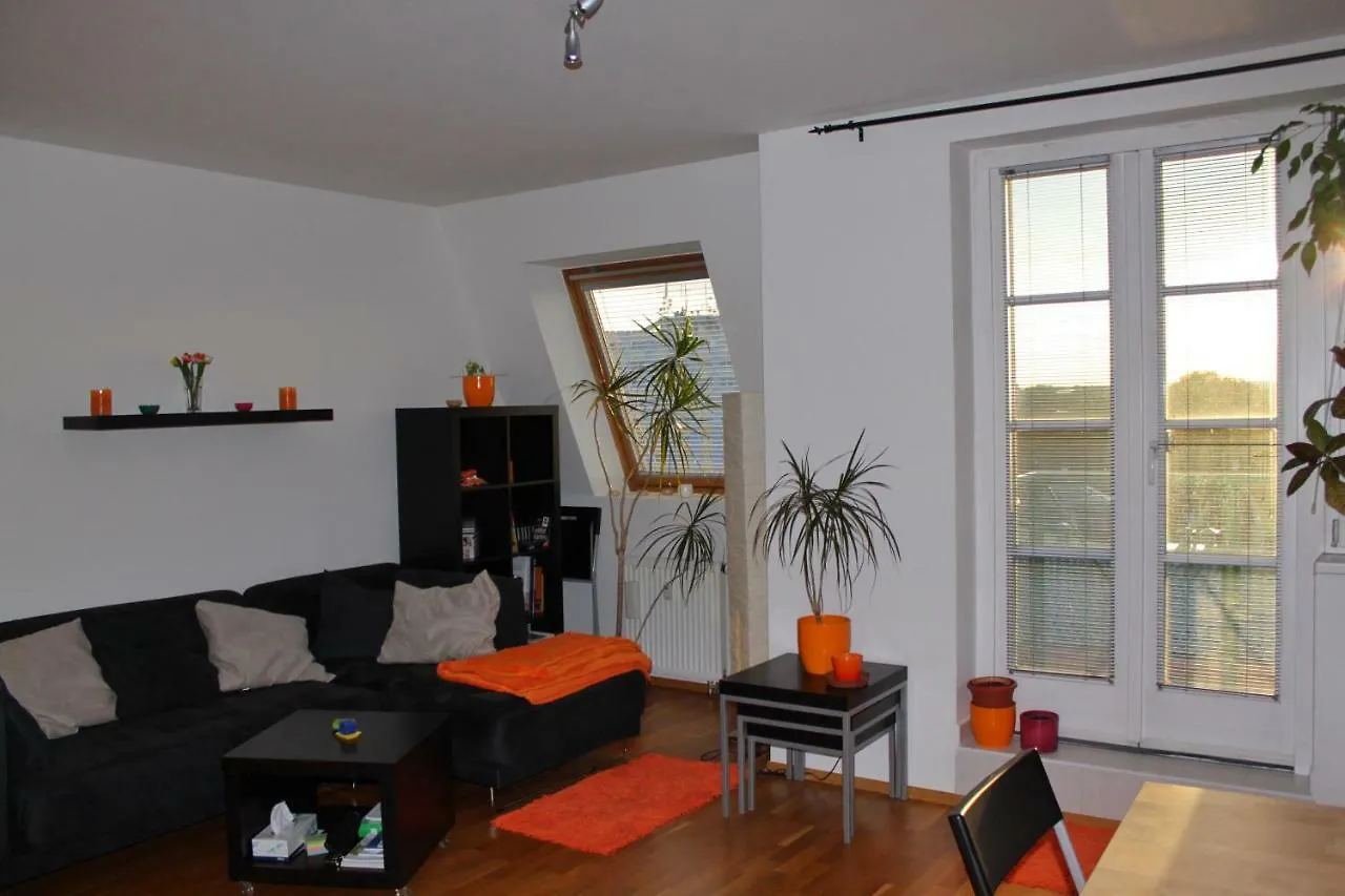 Sunny Two-Story Apartment Kyje Prague